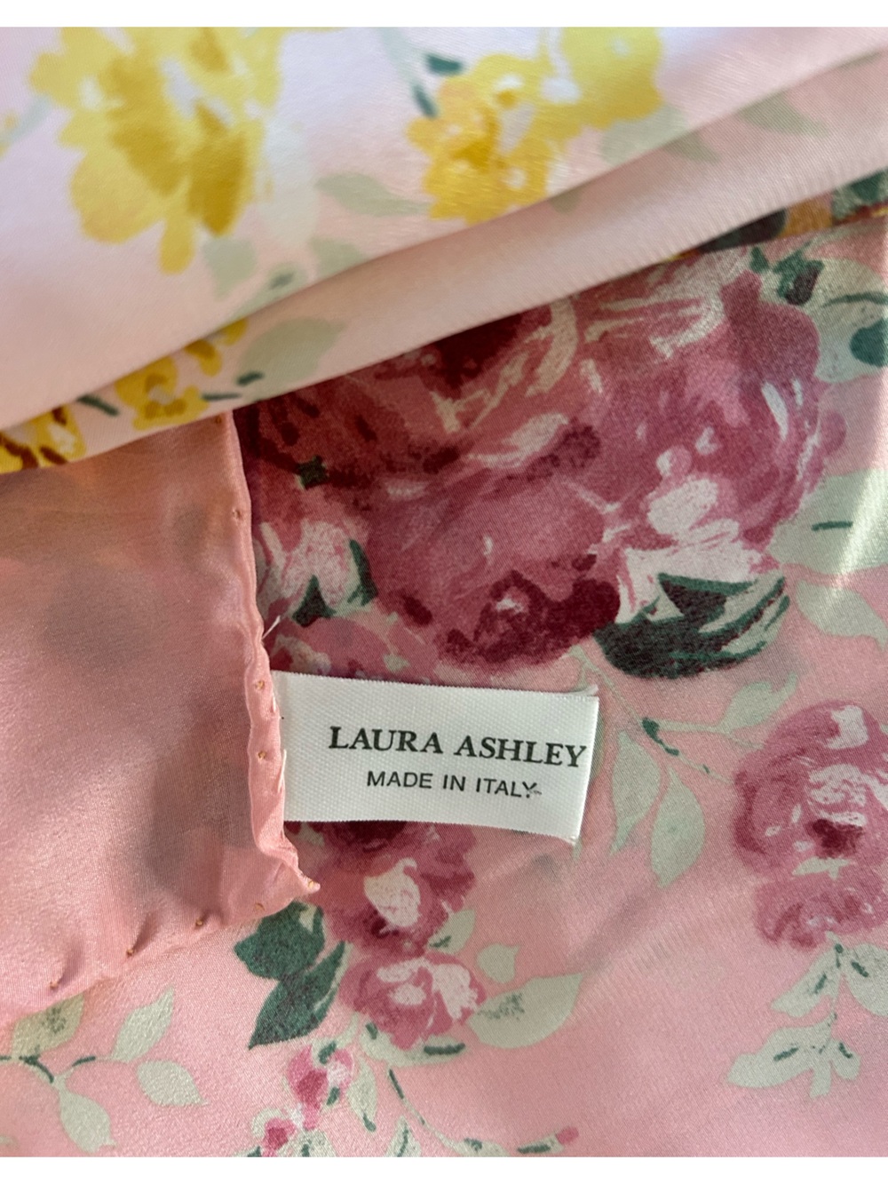 Laura Ashley Pink Floral Scarf 33x30 made in Italy